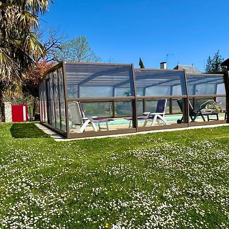 Maison De Charme Piscine Couverte Chauffee Mayrinhac-Lentour Exterior foto