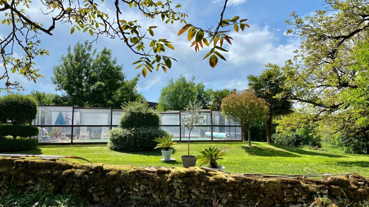 Maison De Charme Piscine Couverte Chauffee Mayrinhac-Lentour Exterior foto