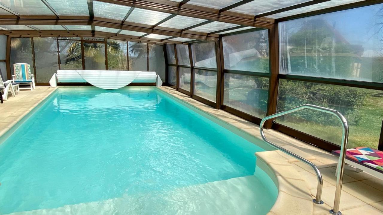Maison De Charme Piscine Couverte Chauffee Mayrinhac-Lentour Exterior foto