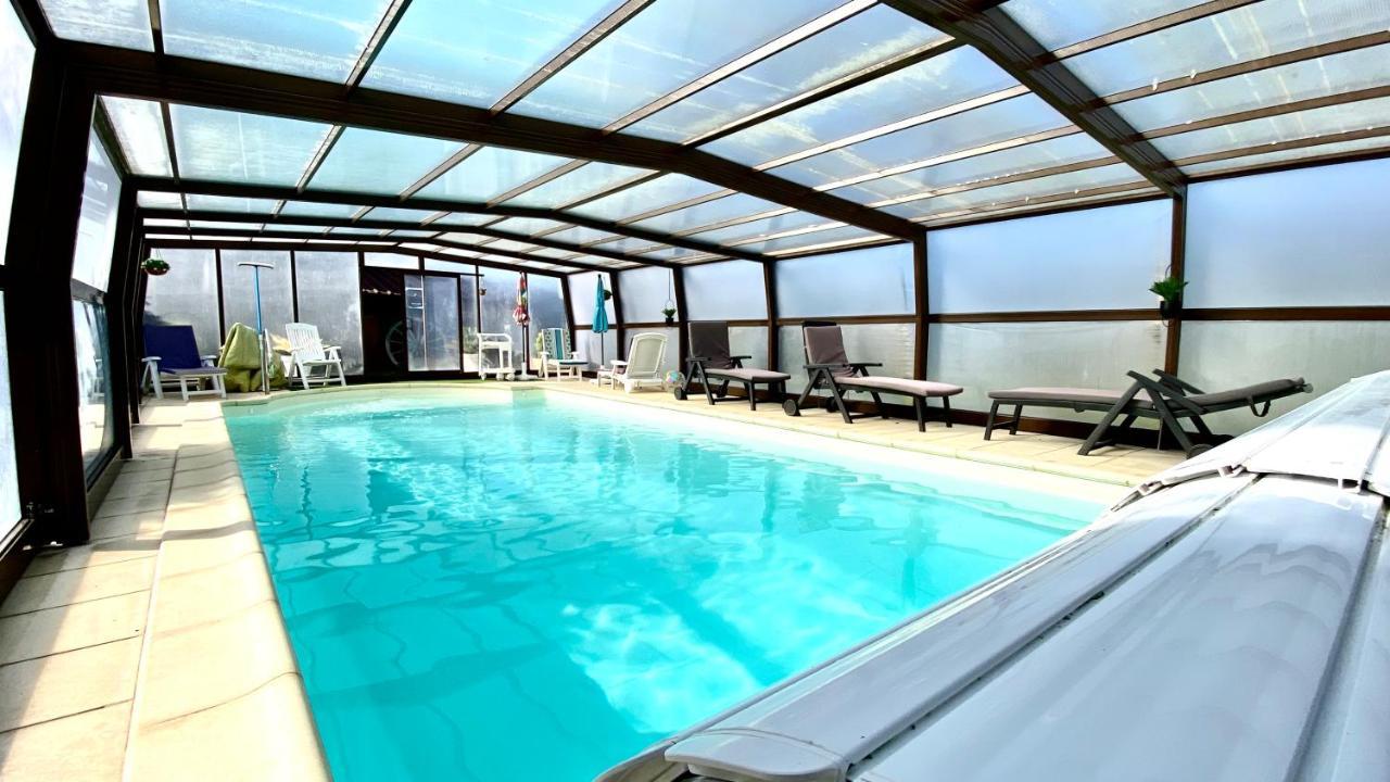 Maison De Charme Piscine Couverte Chauffee Mayrinhac-Lentour Exterior foto