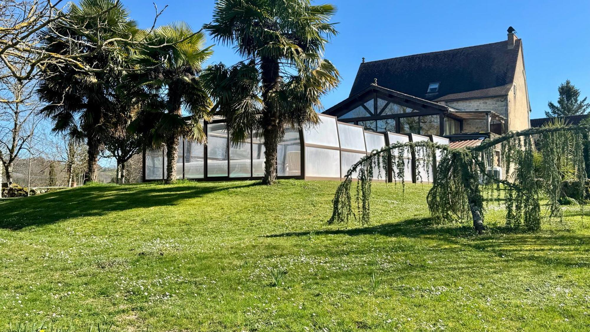 Maison De Charme Piscine Couverte Chauffee Mayrinhac-Lentour Exterior foto